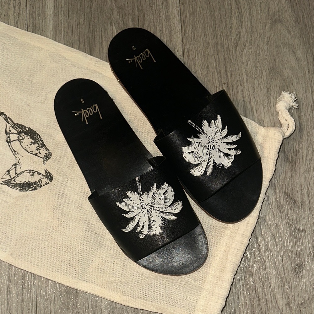 beek Black and White Palm Leaf Sandals